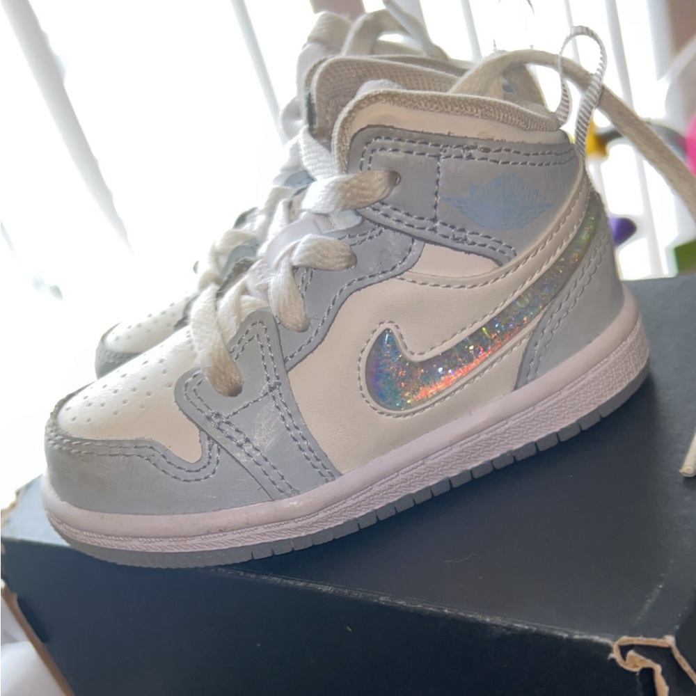Toddler Jordan 1 size 5c!